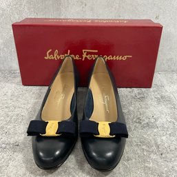 112 Vintage Salvatore Ferragamo 338 Boutique Vara Bow Navy Blue Leather Womens Italy Shoes