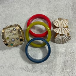 067 Lot Of 5 Multi-colored Bangle And Cuff Bracelets