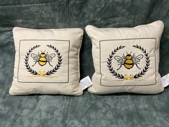 037 Pair Of Two (2) Outdoor Napoleonic Embroidered Bee Pillows