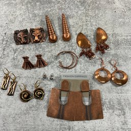 075 Lot Of 10 Copper Earrings