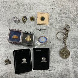 096 Lot Of 10 Anniversary Gold And Silver Collective Pins And One Key Chain