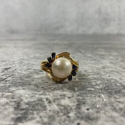112 18k Gold Pearl, Sapphire , And Moissanite Ring Size 6