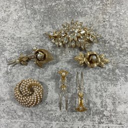 127 Lot Of 6 Gold Tone Rhinestone Hair Accessories And Broaches