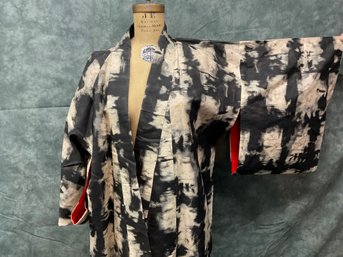 099 Silk Fabric Black And White IKAT Pattern Tall Kimono