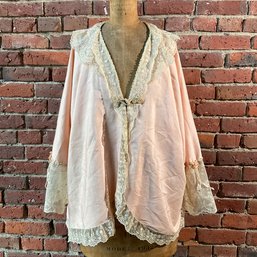 155 Vintage Toma Seattle Pink Lace Womens Night Shirt / Blouse
