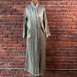 158 Vintage Oscar De La Renta Green Floral Patterned Silk Night Robe Size S/M