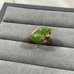 014 10k Gold Jade Ring Size 6.5