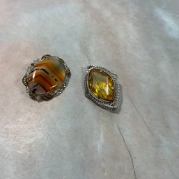 021 Lot Of Two Vintage Art Deco Agate And Glass Brooches