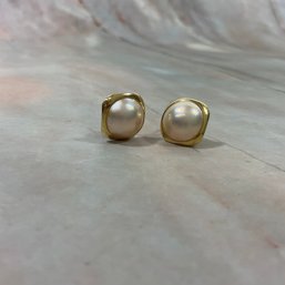 056 14k Gold Faux Pearl Earrings