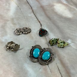 084 Lot Of Five Vintage Mexican Sterling Silver Earrings And Turquoise Ring