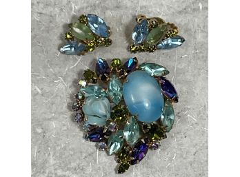 Vintage 50s Turquoise, Green And Purple Rhinestone Brooch Pin And Clip Earrings (#066)