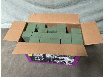 Box Of Green Floral Wet Foam Florist Bricks (#0150)