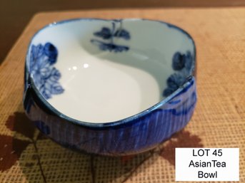 Chinese Pottery Vintage Blue & White Bowl W/ Unique Sides