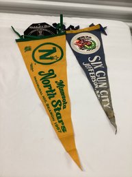 Mitchell & Ness With Tag Vintage Hockey & Vintage Souvenir Pennant
