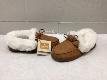 New With Tags Memory Foam Faux Fur Slippers