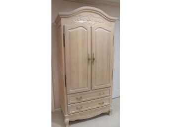 Quality Armoire