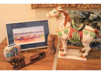 Kentucky Derby Kimberly Santinti Taste Of Kentucky, Crackle Finish Tang Horse, Obsidian Figurines & Floral Tra