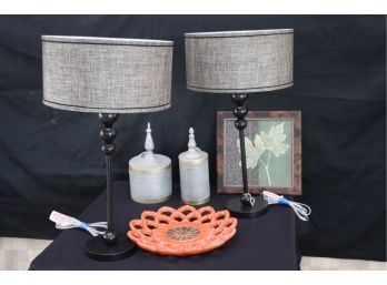 Set Of 2 Table Lamps Includes Decorative Canisters, Print & Floral Wall Hanging