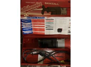 Milwaukee Heavy Duty 6507 Electric Sawzall With Hard Metal Case