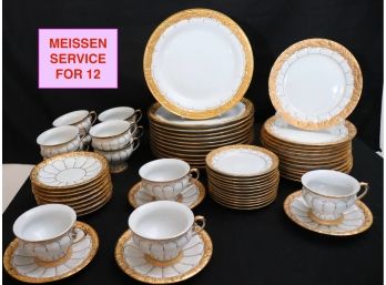 Absolutely Rare In This Condition: Opulent Meissen Golden Baroque  Service For 12