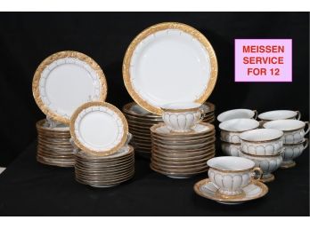 Absolutely Rare In This Condition: Opulent Meissen Golden Baroque  Service For 12
