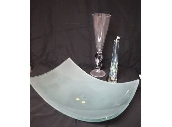Large Sea Foam Contemporary Style Centerpiece, Signed Art Glass Vase TVG & Blown Glass Oil Lamp