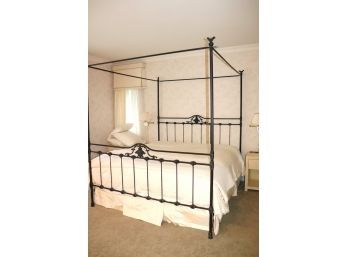 King Size Four Poster Bed Frame With Bird Detail - Bedding & Mattress Is Not Included