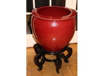 Large Oxblood Urn On Wood Stand In Very Good Condition