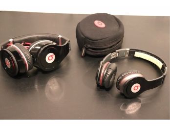 2 Pairs Of Beats Headphones Include 190003-00 Includes One Wire