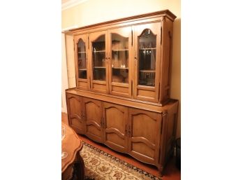 Tomlinson Light Wood Provincial Style China Cabinet Breakfront