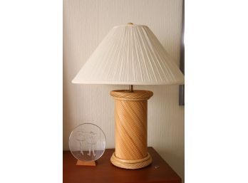 Rattan Swirl Table Lamp