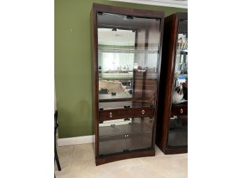 Universal Furniture Fine Display Cabinet With  Softly Curved Edges Great For Your Collectibles