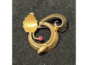 18K YG Floral Design Pin W/ Ruby Accent
