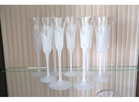 Collection Of 7 Frosted Champagne & 2 Smaller Aperitif Glasses