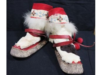 Vintage Hand Sewn Native American Ceremonial Footwear/Pretty Beadwork/Leather Work