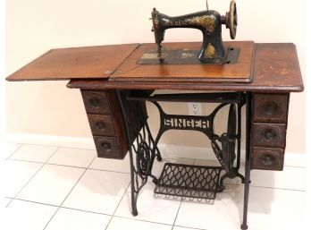 Antique Singer Sewing Table With Machine D103324 On A Metal Frame Nice Condition For Age