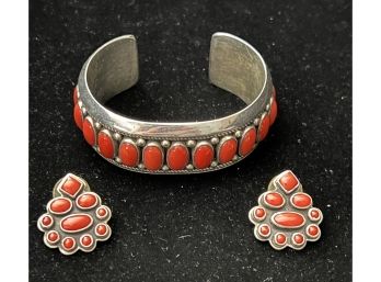 Quality Signed Sterling Silver Bracelet With Coral Inlay & Floral Design