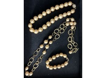 Fun And Elegant Jewelry Lot With Two Chunky Faux Pearl Necklaces And A Bracelet