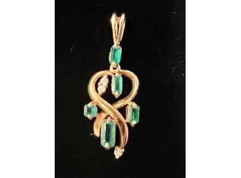 18K YG Emerald Pendant With Diamond Accent