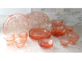 Pretty Floral Pattern Collection Of Vintage Depression Glass Includes Large Bowl, Platter, Dinner Plates &