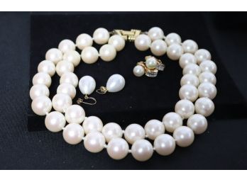 Faux Pearl Necklace With Earrings