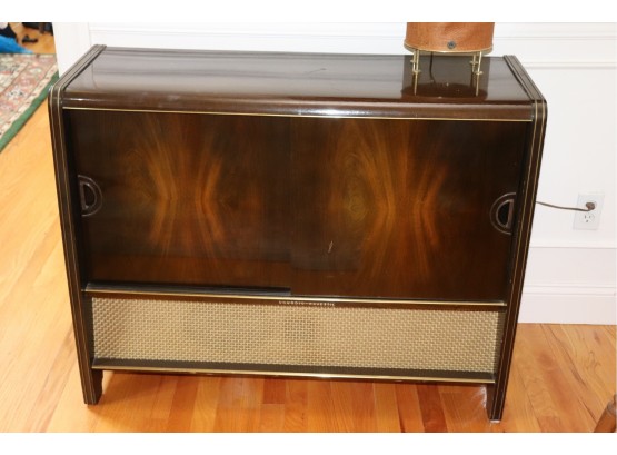 Grundig Majestic Art Deco Era Record Player Cabinet With Turntable, Radio & Assortment Of Classical Records
