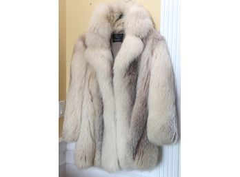 Gorgeous Fox Fur Coat From Glen Cove Furriers - Really A Stunning Piece In Amazing Condition, Size Medium
