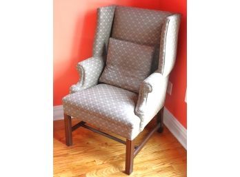 Custom Upholstery Wood Accent Chair With A Quality Linen Fabric