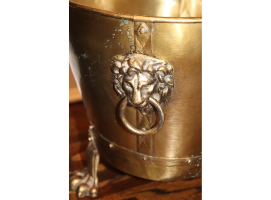 Quality Brass Basket With Lion Detailing And Paw Feet Nice Detail Throughout