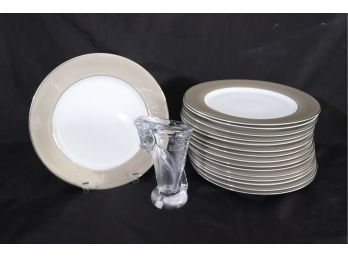 16 Dinner Plates From Crate & Barrel Like New/Unused Contemporary Design & Vannes Collection Crystal Vase