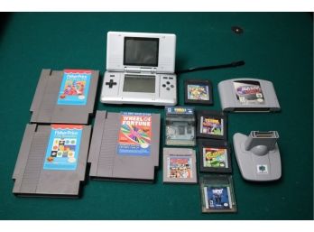 Nintendo DS With Assorted Nintendo Games, Nintendo 64 Transfer Pack & Gameboys Cartridges