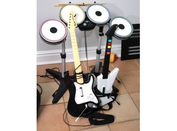 X Box The Beatles Drum Pad Set With Gibson & Fender Guitar Controllers For Rock Band, Guitar Hero As Pict