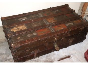 Antique Wood Steamer Trunk With Labels From German Hotels