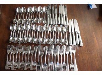 Reed & Barton Stainless Steel Flatware Service For 10 With Extras